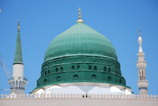 mosque-dome-minarets