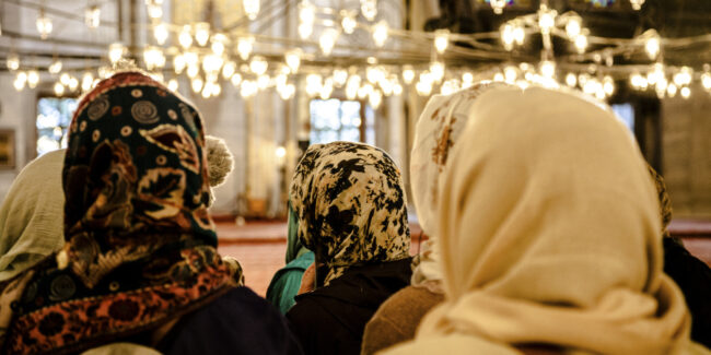 women-at-mosque