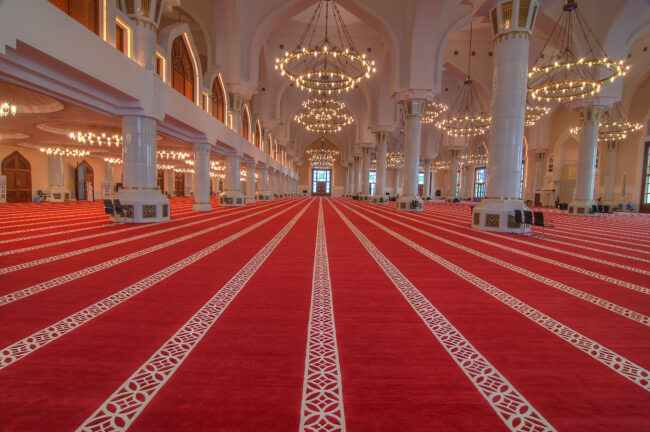 rows-in-masjid-