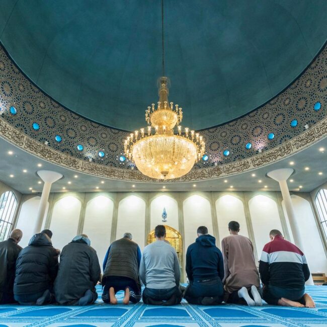 mosque-prayer-leaders